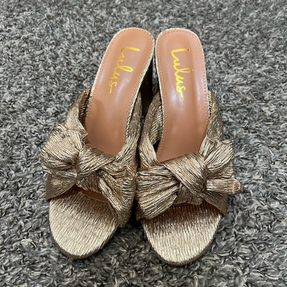 Lulus Gold Bow Heels